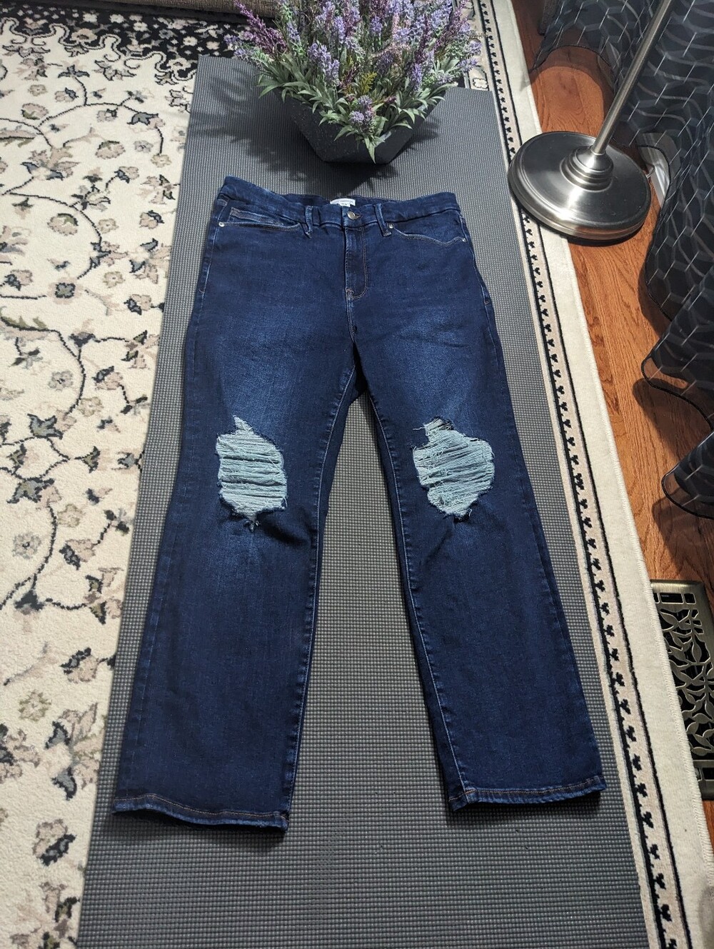 Good American Straight Leg Distressed Dark Blue Jeans